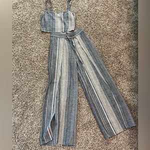 Express Blue and White Linen 2 Piece Set